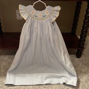 Brand: Classic Whimsy Size:5T EUC. Flower smocking dress.